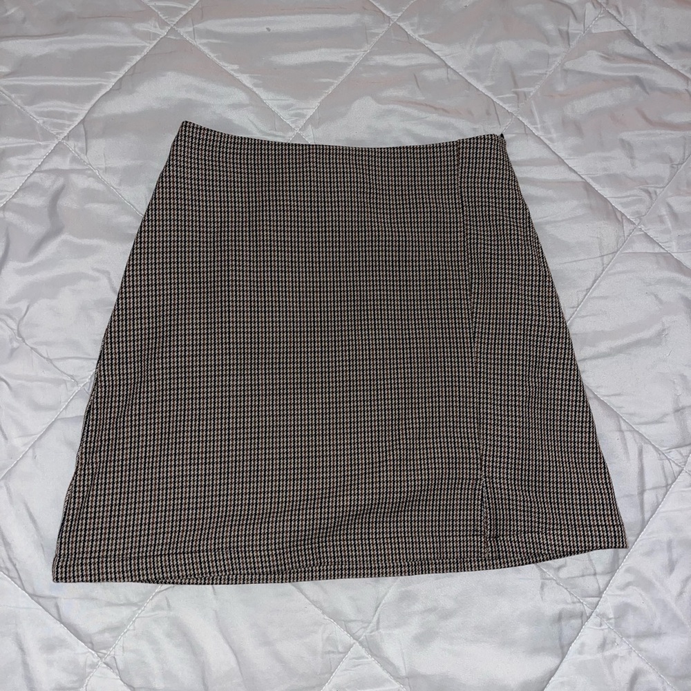 Cider Houndstooth A-Line Mini Skirt